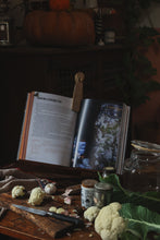 Load image into Gallery viewer, Un Año Cocinando en la Finca - Otoño e Invierno